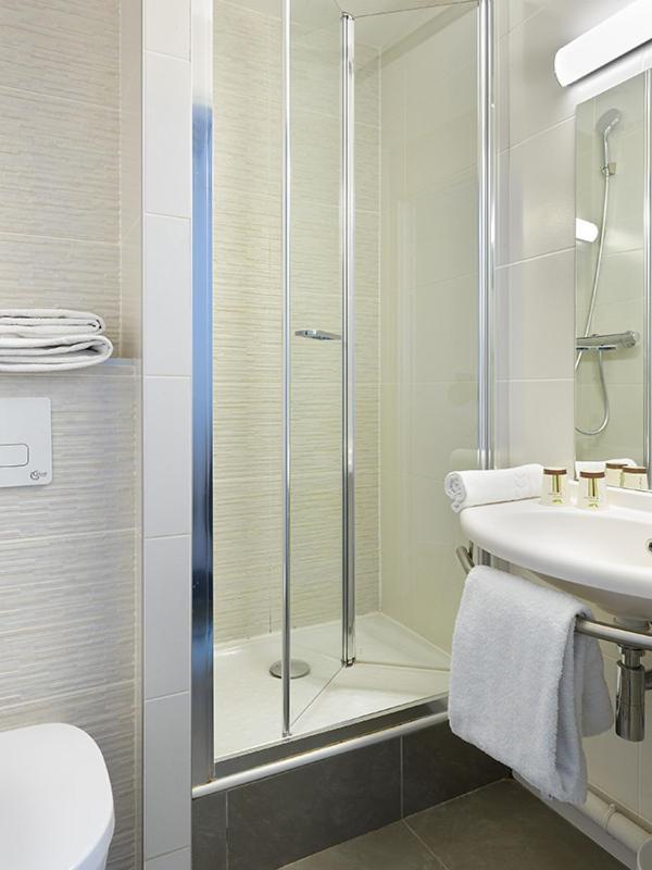 Hotel Revotel Nancy Centre Gare Et Congres Ngoại thất bức ảnh