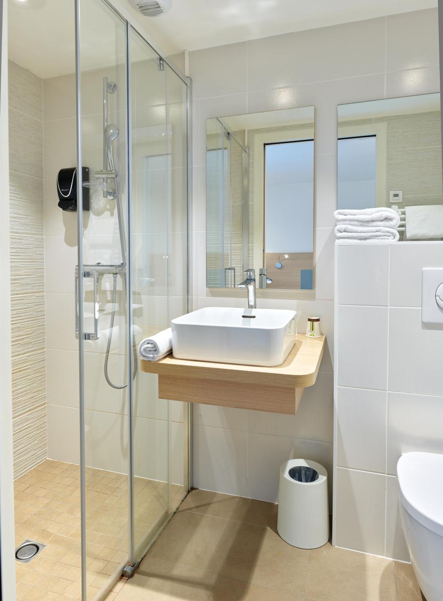 Hotel Revotel Nancy Centre Gare Et Congres Ngoại thất bức ảnh