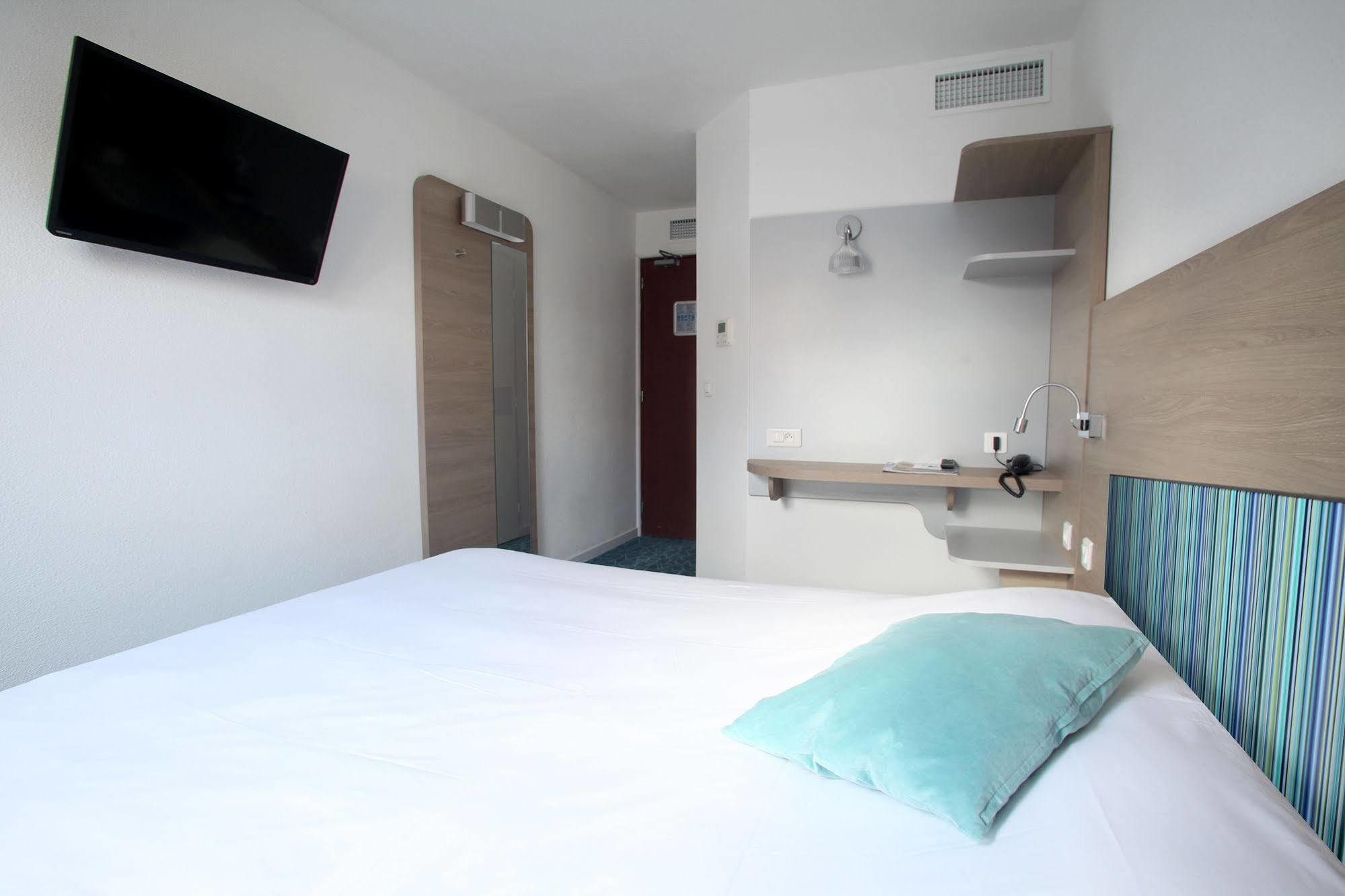 Hotel Revotel Nancy Centre Gare Et Congres Ngoại thất bức ảnh